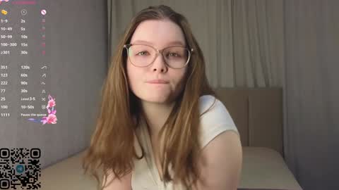 Snapshot of shelleyhayworth chatting on 01-31-25, 03:41 Kira online show from 01-31-25, 03:41