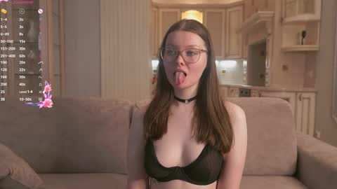 Snapshot of shelleyhayworth chatting on 03-11-25, 11:12 Kira online show from 03-11-25, 11:12