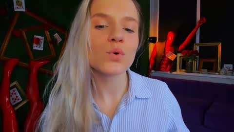 Snapshot of sherributlers chatting on 04-28-26, 05:12 Sweet Sherri online show from 04-28-26, 05:12