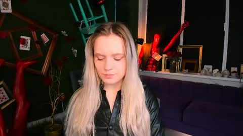Snapshot of sherributlers chatting on 05-05-26, 06:10 Sweet Sherri online show from 05-05-26, 06:10