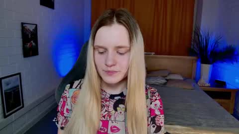 Snapshot of sherributlers chatting on 05-14-26, 06:31 Sweet Sherri online show from 05-14-26, 06:31