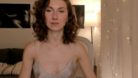 shesleepsnaked online show from 06-18-26, 01:04