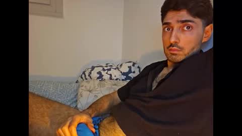 Snapshot of shhervin chatting on 03-08-26, 03:27 shhervin online show from 03-08-26, 03:27