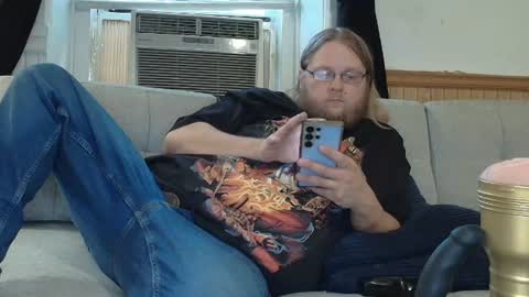 Snapshot of shifty885 chatting on 06-16-26, 09:06 shifty885 online show from 06-16-26, 09:06