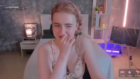 Snapshot of shiny_lisss chatting on 07-25-26, 01:47 Lisa online show from 07-25-26, 01:47