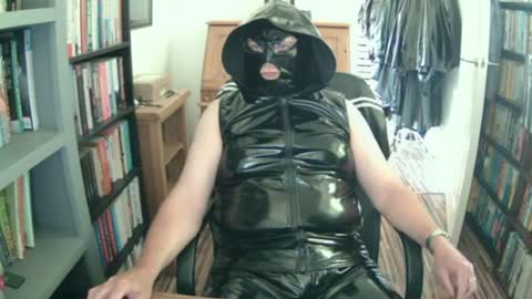 Snapshot of shinygary chatting on 07-05-26, 01:18 Shiny Gary online show from 07-05-26, 01:18
