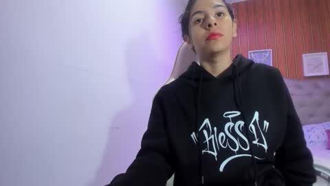 Snapshot of shirley_sweett chatting on 02-03-26, 06:57 Shirley online show from 02-03-26, 06:57