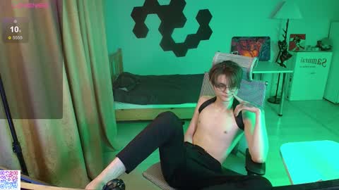 shiromy_ online show from 02-05-26, 05:39