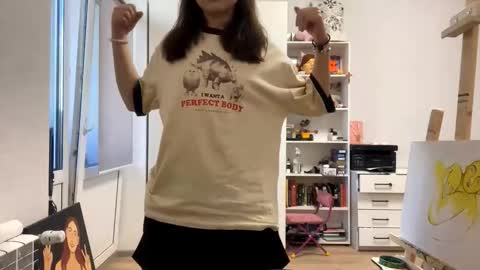 Snapshot of shontagrabowski chatting on 03-29-26, 01:11 Marie online show from 03-29-26, 01:11