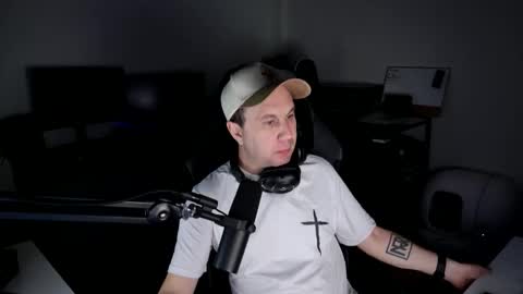 Snapshot of shooshua chatting on 04-05-26, 03:53 shooshua online show from 04-05-26, 03:53