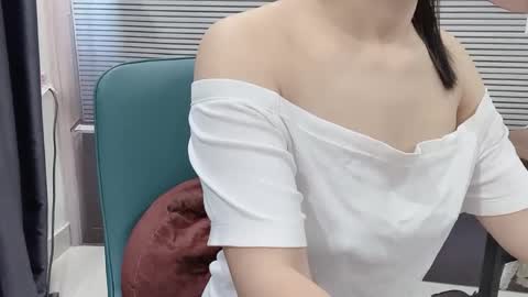 Hua yi online show from 05-25-26, 01:22