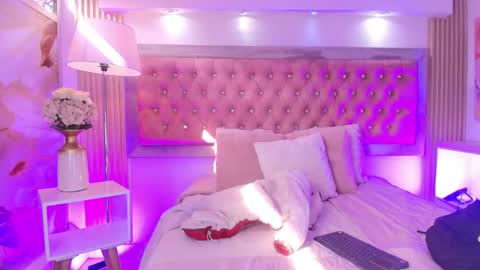 cherry online show from 04-23-26, 01:13