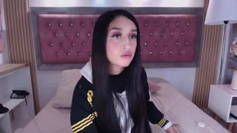 cherry online show from 04-25-26, 01:41