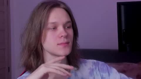 Snapshot of shy_nny chatting on 09-17-25, 12:29 Mark online show from 09-17-25, 12:29