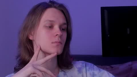 Snapshot of shy_nny chatting on 09-18-25, 11:34 Mark online show from 09-18-25, 11:34