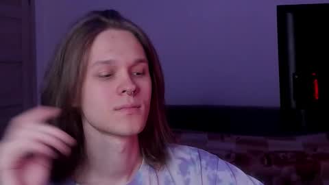 Snapshot of shy_nny chatting on 09-19-25, 11:55 Mark online show from 09-19-25, 11:55