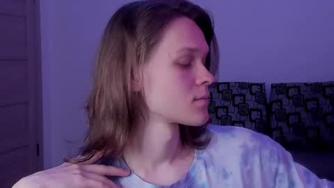 Snapshot of shy_nny chatting on 09-29-25, 11:15 Mark online show from 09-29-25, 11:15