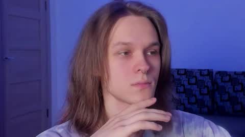 Snapshot of shy_nny chatting on 10-20-25, 01:00 Mark online show from 10-20-25, 01:00