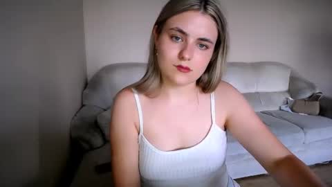 shy_sabrina_ online show from 06-19-26, 01:15