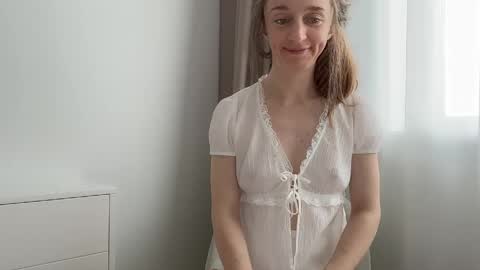shy_schoolgirl_ online show from 05-29-26, 12:58