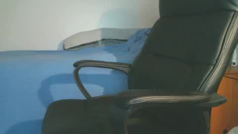 shyboyhugecum2020 online show from 03-30-26, 03:18