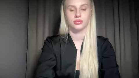 Shy Fox online show from 03-26-26, 06:02