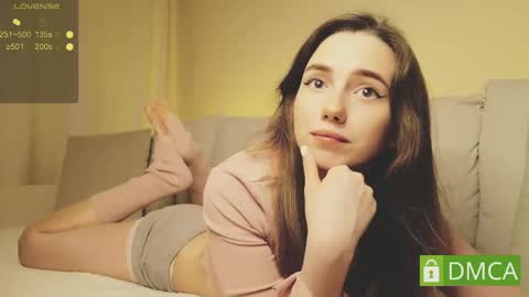 Snapshot of shypeachmaru chatting on 05-14-26, 10:05 Mary online show from 05-14-26, 10:05