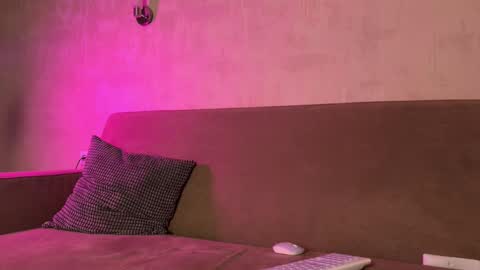 Amelia online show from 01-18-26, 07:17