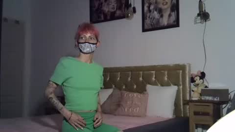 Nina online show from 05-12-26, 10:56