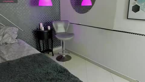 Sia online show from 09-23-25, 03:42