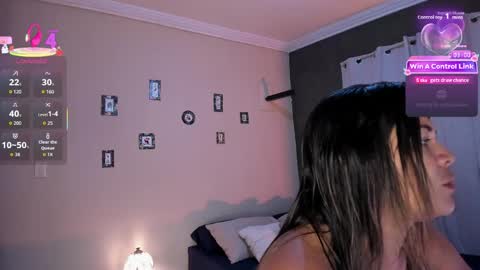 Snapshot of siamilff chatting on 05-18-26, 12:55 SIa online show from 05-18-26, 12:55
