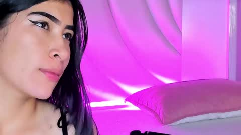 Siara and Zoe tattoo online show from 05-16-26, 12:29