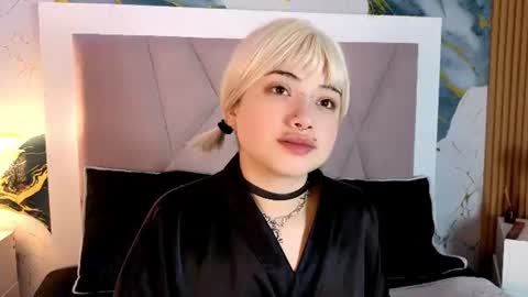 Snapshot of sienna_desiree chatting on 06-21-26, 06:49 Sienna Desieree online show from 06-21-26, 06:49