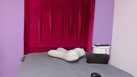 Snapshot of sienna_glow chatting on 07-15-26, 12:49 sienna_glow online show from 07-15-26, 12:49