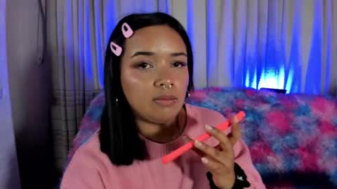 Snapshot of sienna_lux01 chatting on 06-05-26, 03:02 sienna_lux01 online show from 06-05-26, 03:02