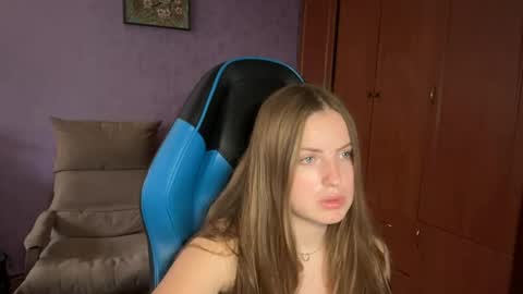 Erica online show from 06-08-26, 01:55