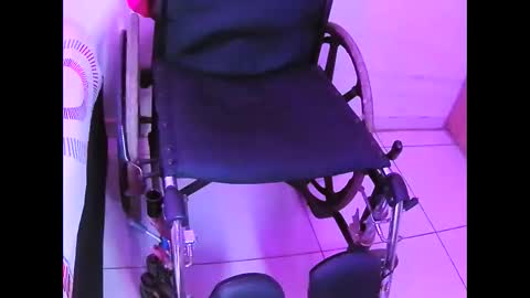 Elektra chair online show from 04-08-26, 12:54