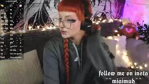 Snapshot of silly_soul chatting on 02-16-26, 09:33 Mia online show from 02-16-26, 09:33