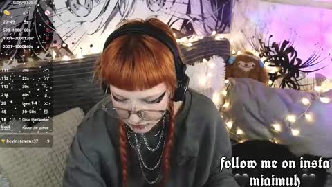 Snapshot of silly_soul chatting on 02-25-26, 02:27 Mia online show from 02-25-26, 02:27