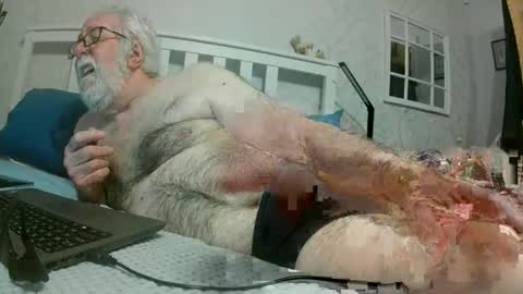 sillyoldman45221063 online show from 06-07-26, 11:41