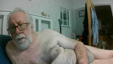 sillyoldman45221063 online show from 07-24-26, 09:57