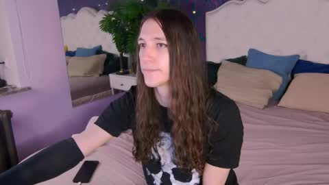 Snapshot of silvermuse chatting on 04-19-26, 11:29 silvermuse online show from 04-19-26, 11:29
