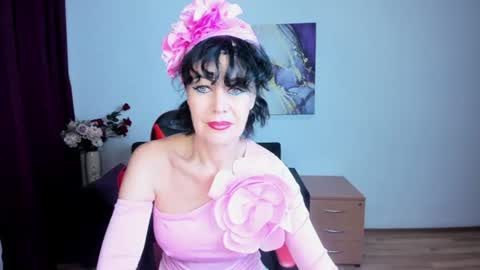 Silvia Wallec online show from 07-20-26, 05:33