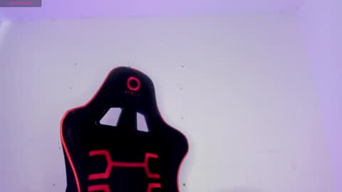 Snapshot of silviarichie_jade chatting on 04-01-26, 06:27 silvia online show from 04-01-26, 06:27