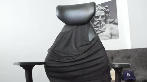 simon_leon01 online show from 04-16-26, 12:06