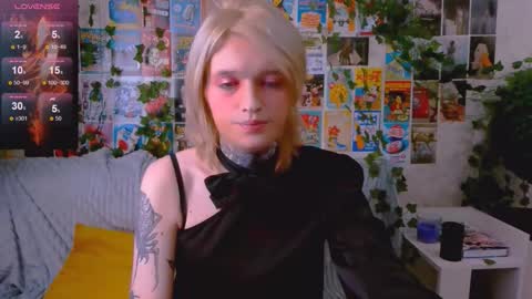 Simona online show from 10-19-25, 12:22