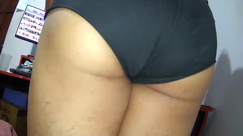 Snapshot of simpatico977 chatting on 01-27-25, 05:47 Denis online show from 01-27-25, 05:47