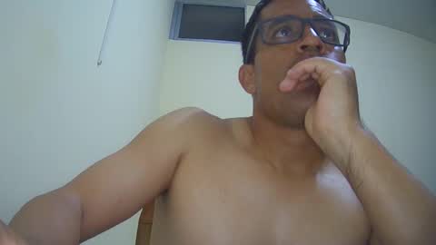 Snapshot of simpatico977 chatting on 11-11-25, 07:19 Denis online show from 11-11-25, 07:19