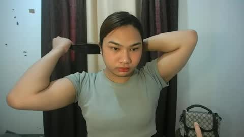 Snapshot of simply_francine chatting on 06-17-26, 12:13 simply francine online show from 06-17-26, 12:13