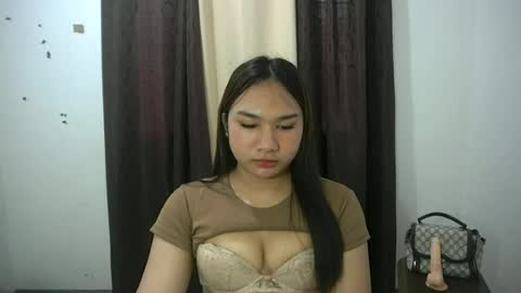 Snapshot of simply_francine chatting on 06-22-26, 01:51 simply francine online show from 06-22-26, 01:51